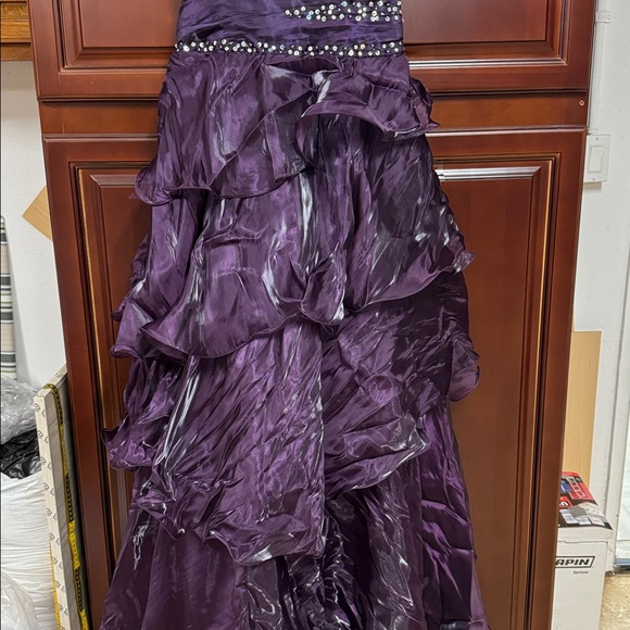 NWT Women Sleeveless Ruffle Prom Gown Wedding Dresses Purple Princess Ball - Picture 9 of 12